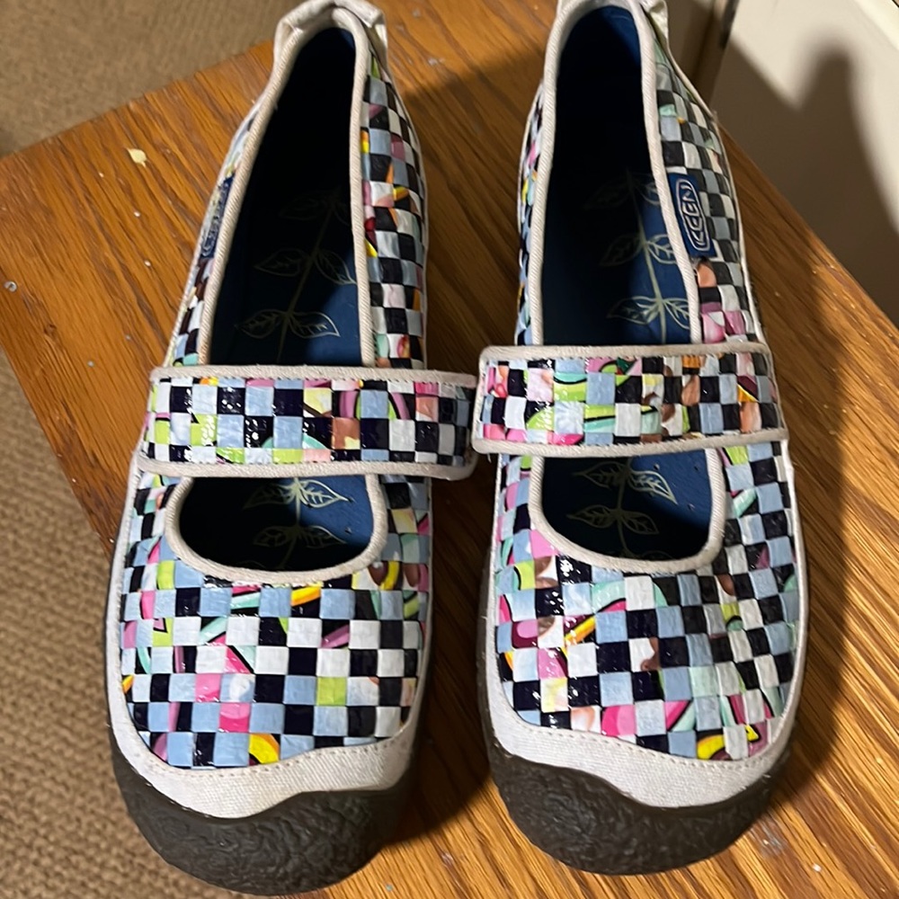 Keen multicolor shoes size 9.5